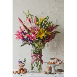 Alexia, Ramo de flores de colores.