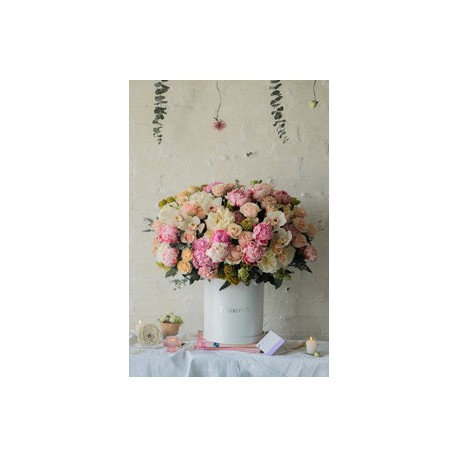 Lucrecia, espectacular arreglo con peonias