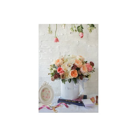 Mimí,  lujo en un diseño floral