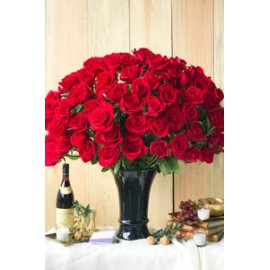 Constanza, 100 rosas rojas de en arreglo floral