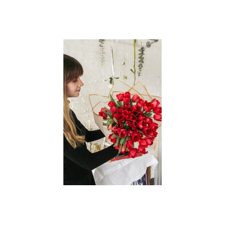 Jessica, hermoso ramo con 50 tulipanes