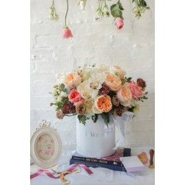 Mimí,  lujo en un diseño floral